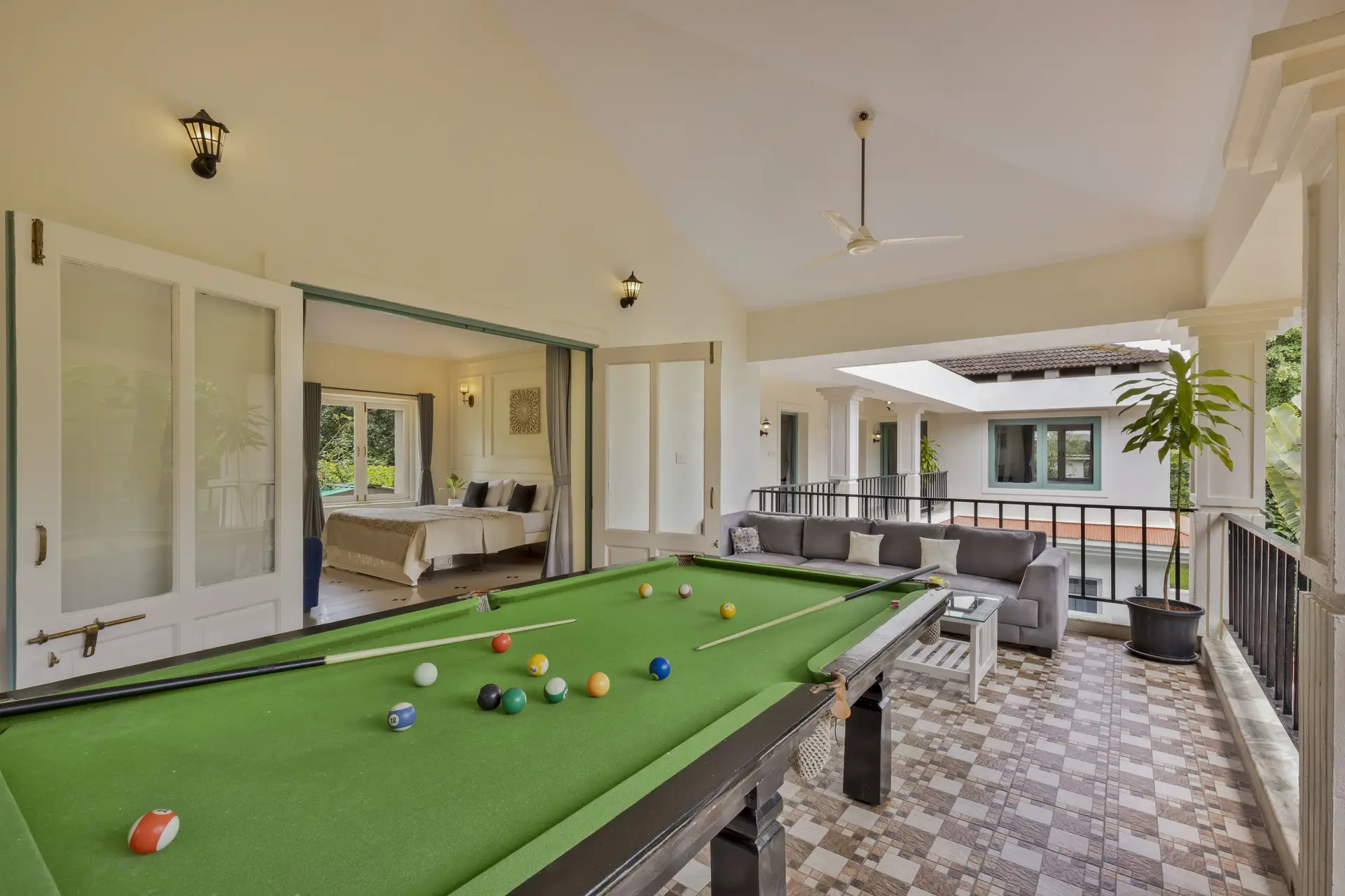 Pool table