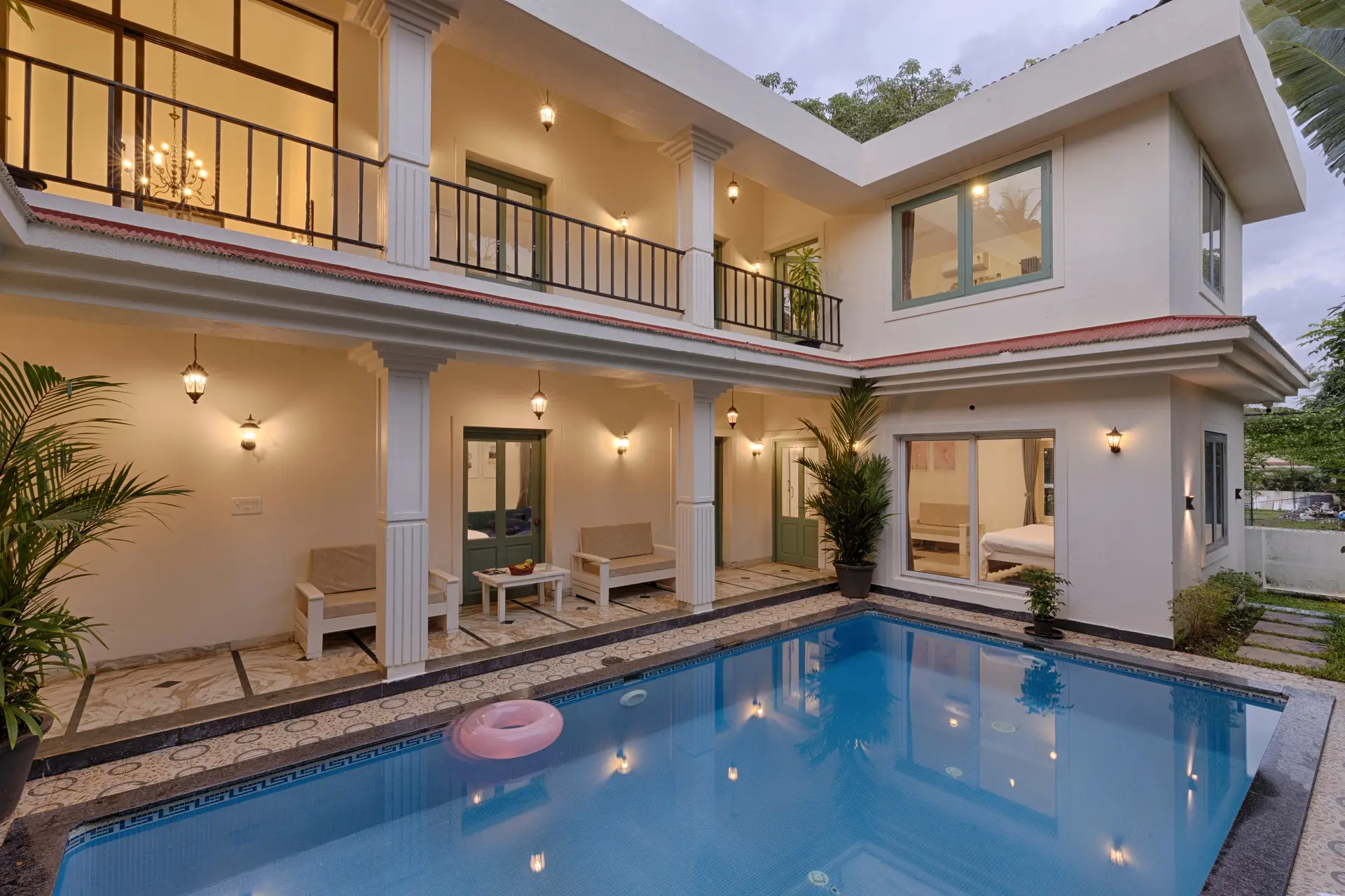 Swimming pool