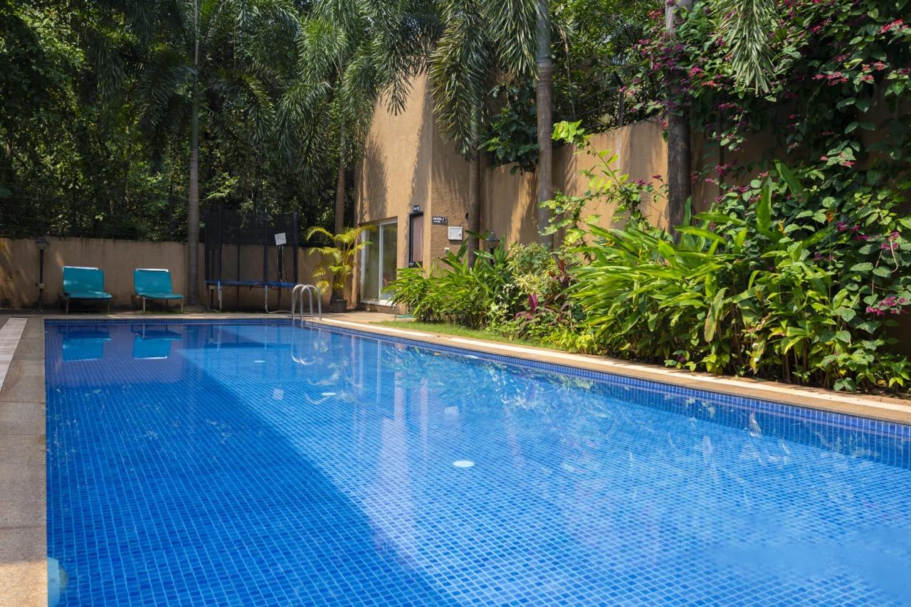 Swimming pool 1