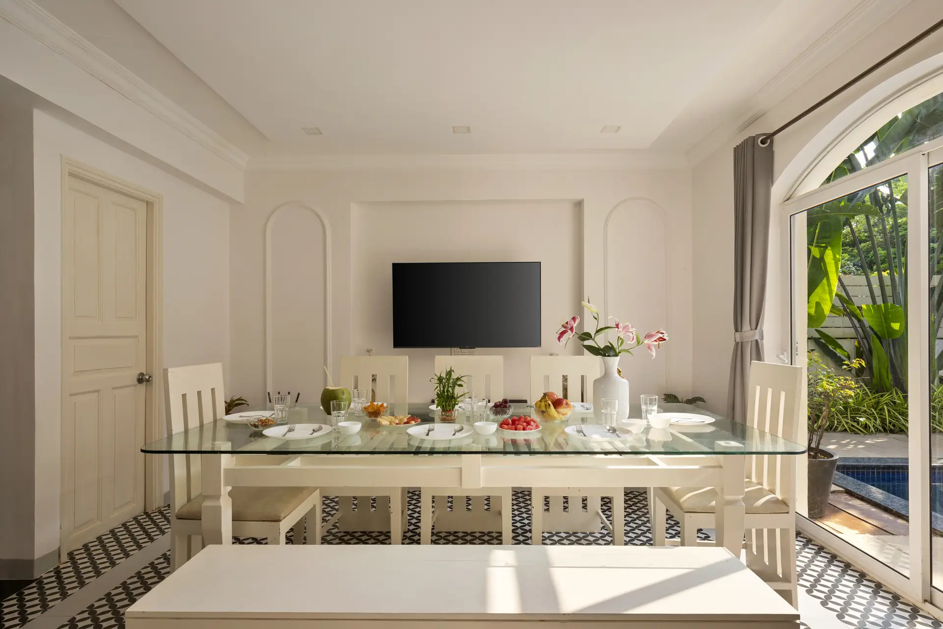 Living Room 4